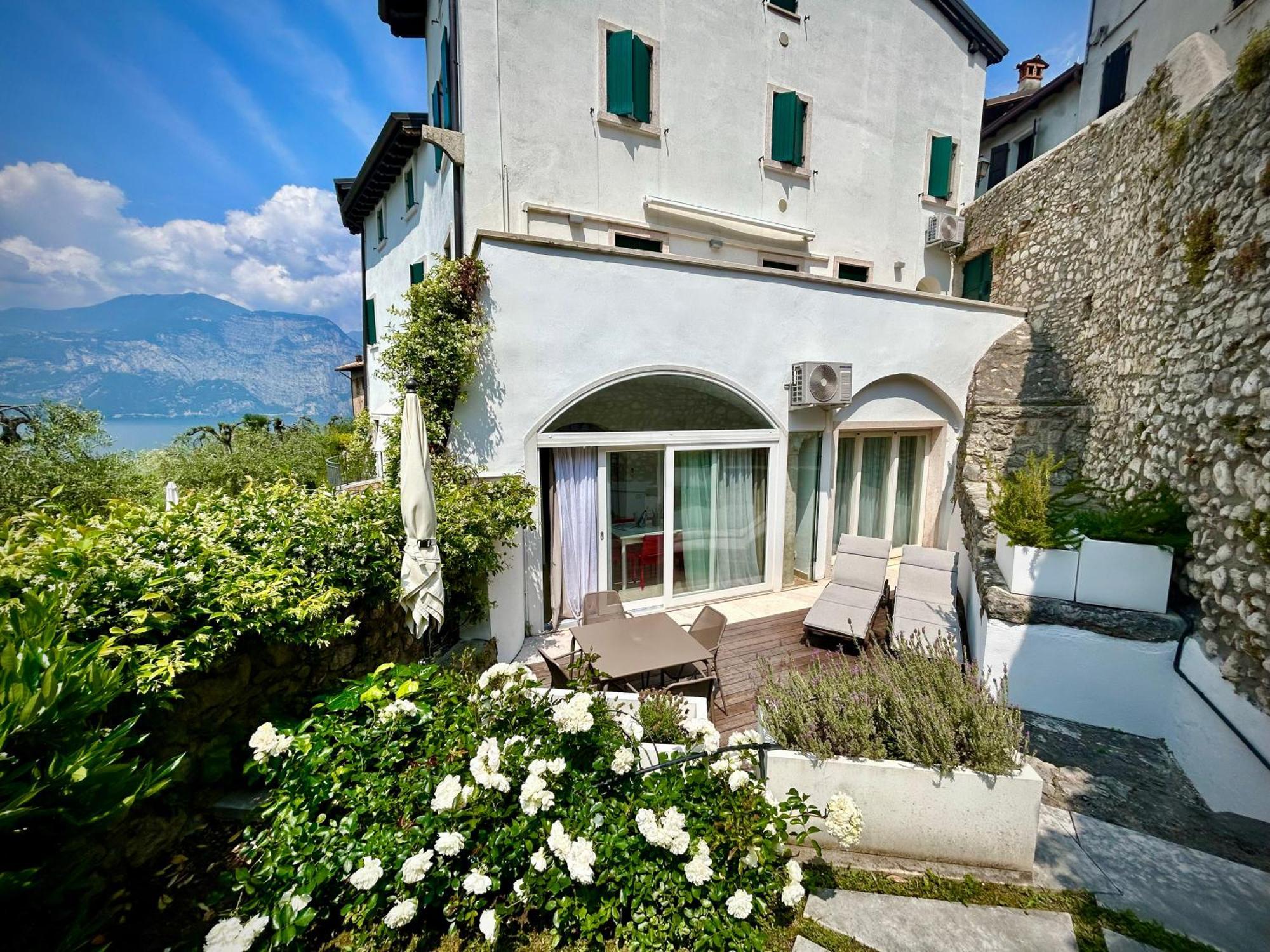 Villa Borgo Borago Brenzone sul Garda Room photo